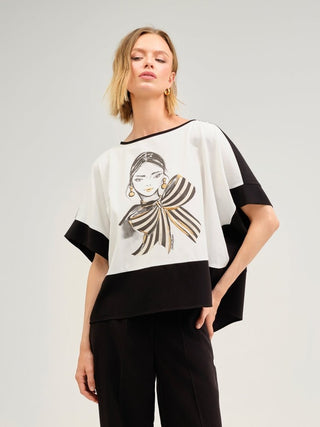 Batwing sleeve T-shirt with print - Dresses Boutique B.V.