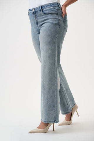 Classic Wide - Leg Stretch Jeans Light Blue Denim - Dresses Boutique B.V.