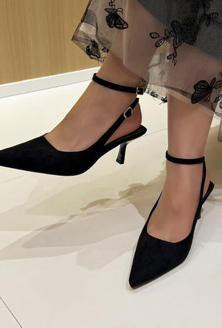 Larissa suédine pump Black - Dresses Boutique B.V.