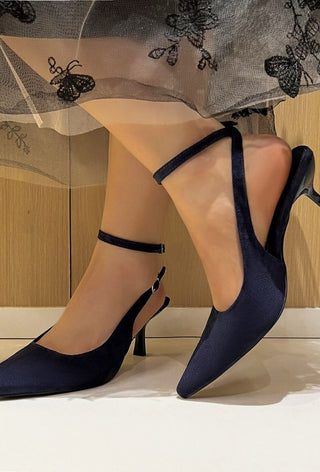 Larissa suédine pump Navy - Dresses Boutique B.V.